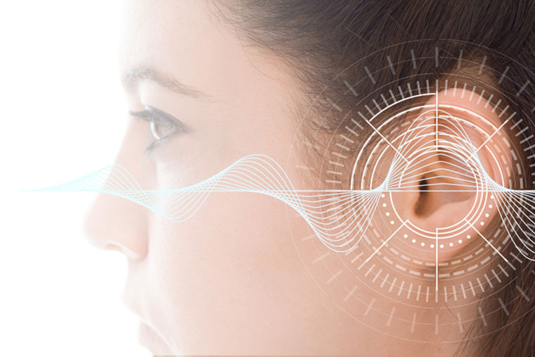 tinnitus ear with soundwaves